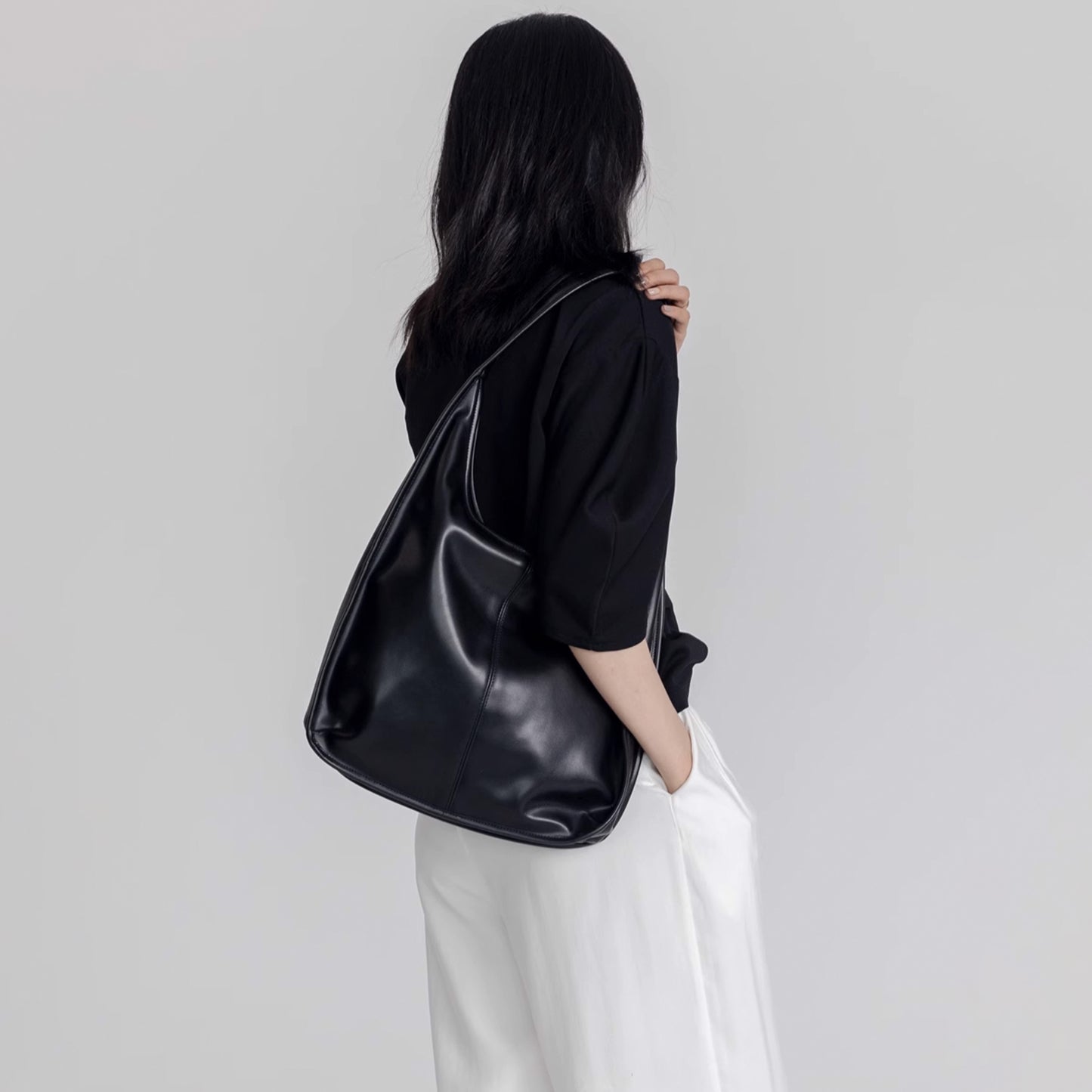 Black Swan Minimalist Wide Shoulder Strap Tote Bag