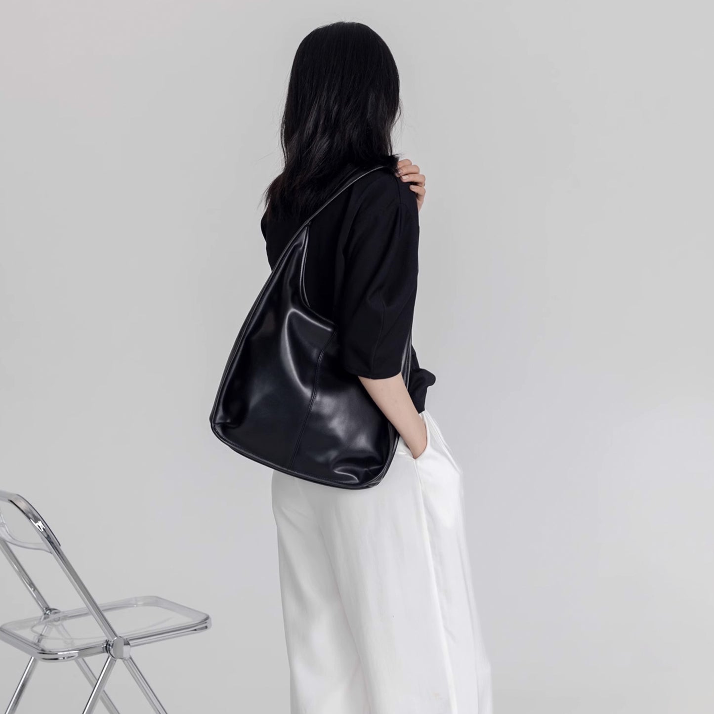 Black Swan Minimalist Wide Shoulder Strap Tote Bag