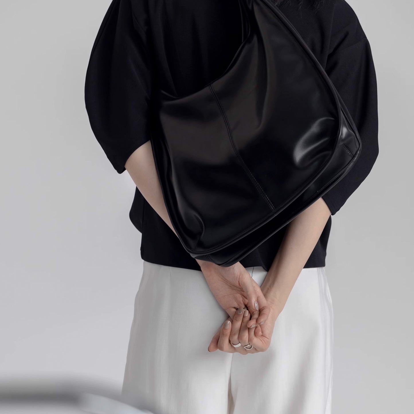 Black Swan Minimalist Wide Shoulder Strap Tote Bag