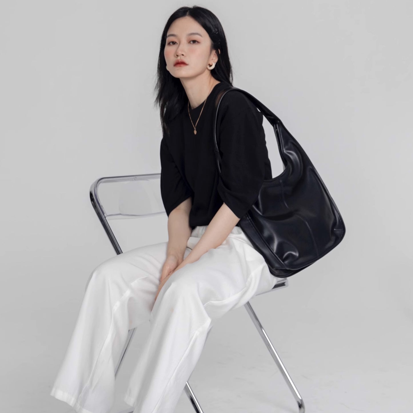 Black Swan Minimalist Wide Shoulder Strap Tote Bag