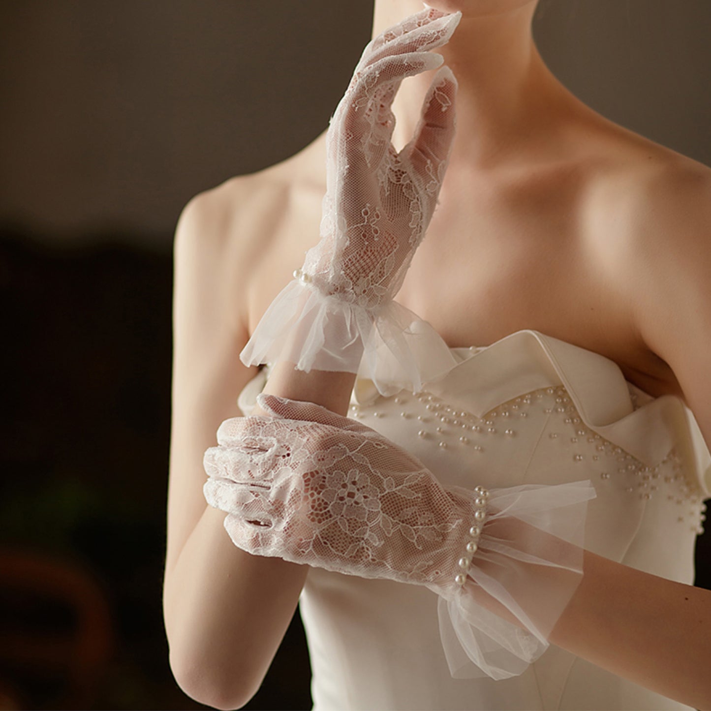 Lace Floral Ruffle Cuff Pearl Wrist Gloves