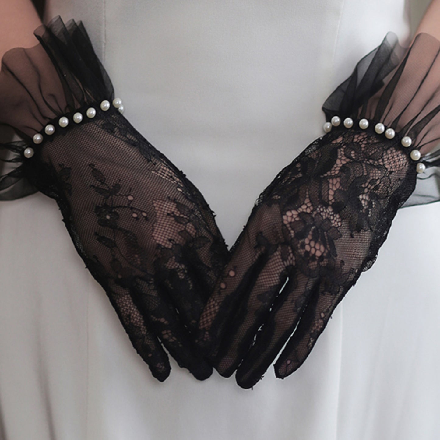 Lace Floral Ruffle Cuff Pearl Wrist Gloves